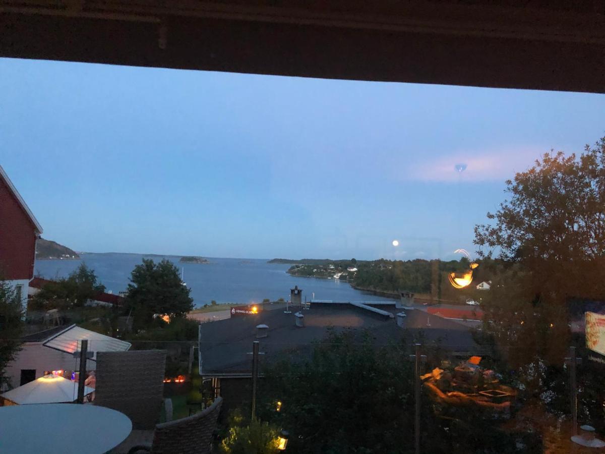 Aid Og Svein' S Sentrumsnaere Panorama Hjem Kristiansand Exterior foto